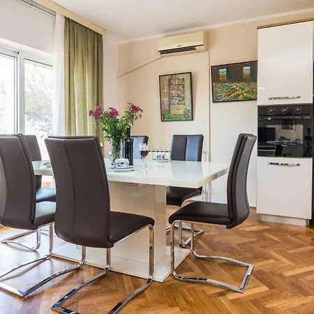 8 Bedroom Gorgeous In * Kozino