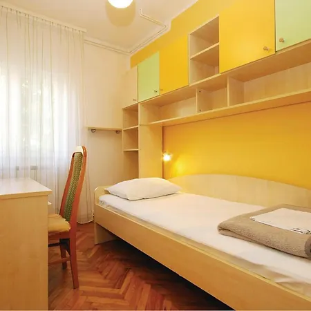 Ferienhaus 8 Bedroom Gorgeous In